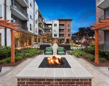 1490 W Ernest Barrett Parkway W - Photo Thumbnail 24