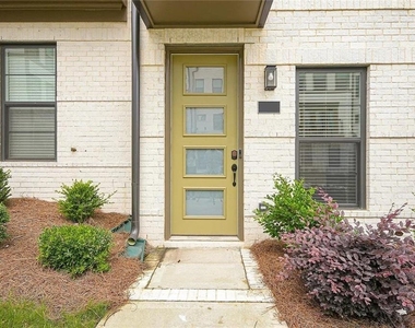 2048 Holtz Lane - Photo Thumbnail 1