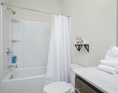 2048 Holtz Lane - Photo Thumbnail 15
