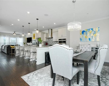 2048 Holtz Lane - Photo Thumbnail 6