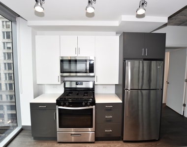 60 E Randolph Street - Photo Thumbnail 32