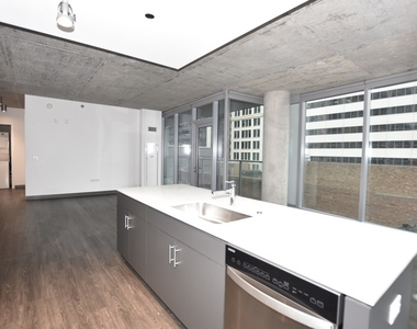 60 E Randolph Street - Photo Thumbnail 31