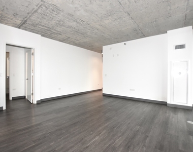 60 E Randolph Street - Photo Thumbnail 35