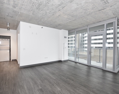 60 E Randolph Street - Photo Thumbnail 23