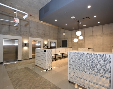 60 E Randolph Street - Photo Thumbnail 3