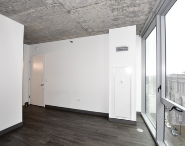 60 E Randolph Street - Photo Thumbnail 38