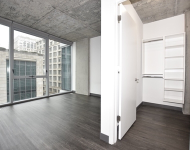60 E Randolph Street - Photo Thumbnail 36