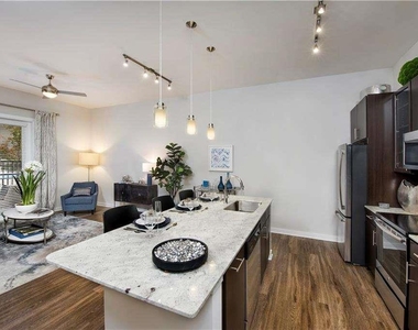 658 Lindbergh Drive - Photo Thumbnail 11