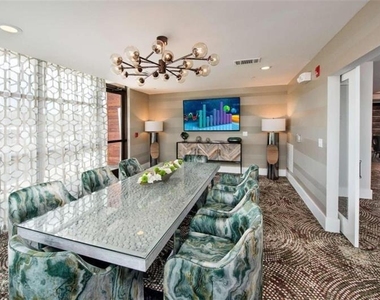 1490 W Ernest Barrett Parkway W - Photo Thumbnail 8
