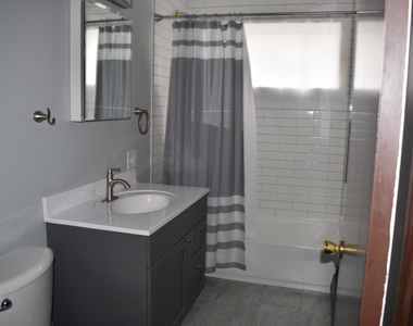 8435 S 81st Avenue - Photo Thumbnail 8