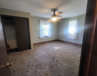 8435 S 81st Avenue - Photo Thumbnail 14