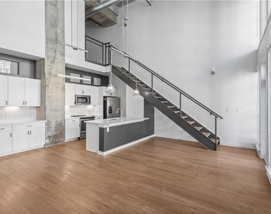 230 18th Street - Photo Thumbnail 2