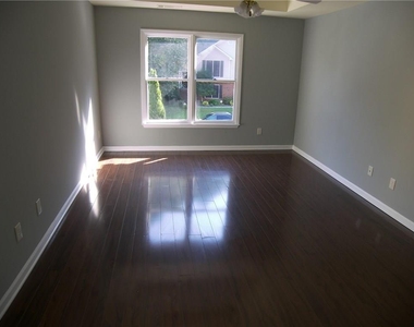 514 Rams Court - Photo Thumbnail 10