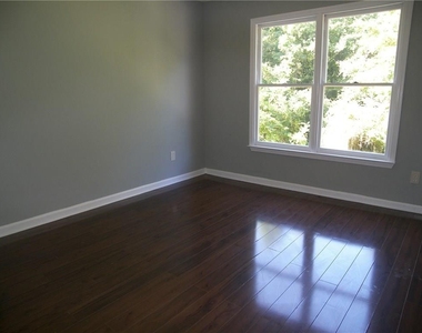 514 Rams Court - Photo Thumbnail 7