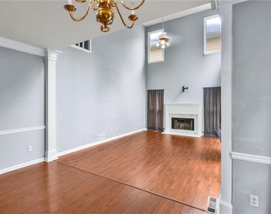 514 Rams Court - Photo Thumbnail 17