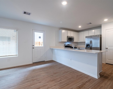 1508 Las Cuevas Drive - Photo Thumbnail 4