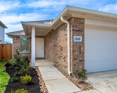 1508 Las Cuevas Drive - Photo Thumbnail 1