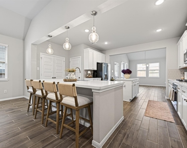 32226 Cedar Crest Drive - Photo Thumbnail 3
