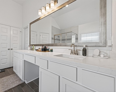 32226 Cedar Crest Drive - Photo Thumbnail 13