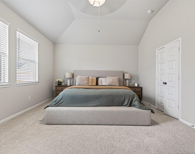 32226 Cedar Crest Drive - Photo Thumbnail 11