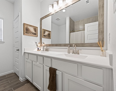 32226 Cedar Crest Drive - Photo Thumbnail 16