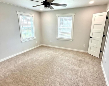 518 Anton Stade Rd - Photo Thumbnail 8