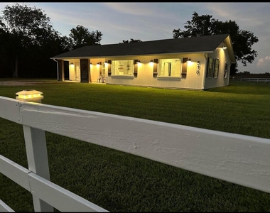 518 Anton Stade Rd - Photo Thumbnail 10