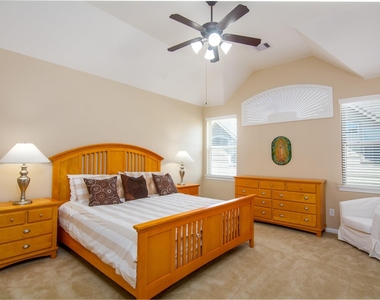 11 Cheswood Manor - Photo Thumbnail 17