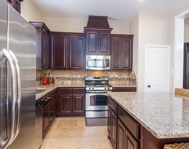 11 Cheswood Manor - Photo Thumbnail 14