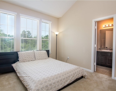 11 Cheswood Manor - Photo Thumbnail 20