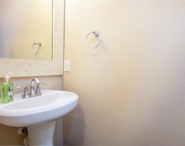 11 Cheswood Manor - Photo Thumbnail 15