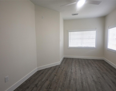 602 Higgins Street - Photo Thumbnail 26