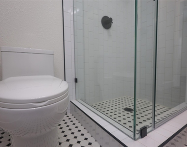 602 Higgins Street - Photo Thumbnail 23