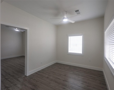 602 Higgins Street - Photo Thumbnail 3
