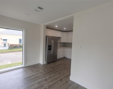 602 Higgins Street - Photo Thumbnail 14