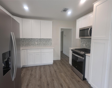 602 Higgins Street - Photo Thumbnail 15