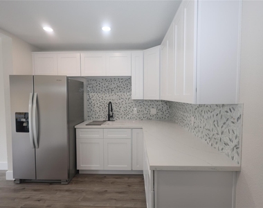 602 Higgins Street - Photo Thumbnail 18