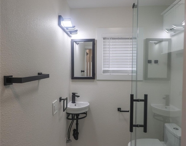 602 Higgins Street - Photo Thumbnail 20