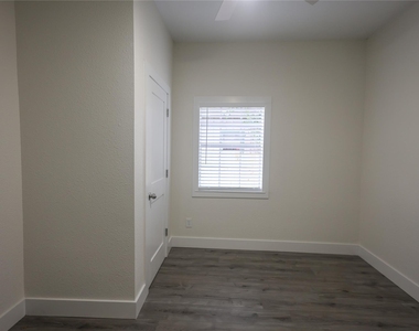 602 Higgins Street - Photo Thumbnail 30