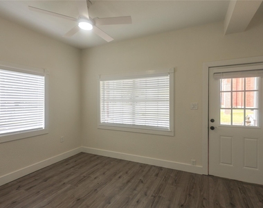 602 Higgins Street - Photo Thumbnail 4