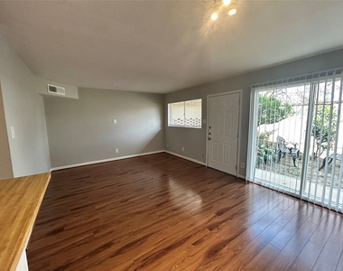 807 Heights Boulevard - Photo Thumbnail 1