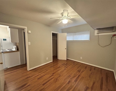 807 Heights Boulevard - Photo Thumbnail 7