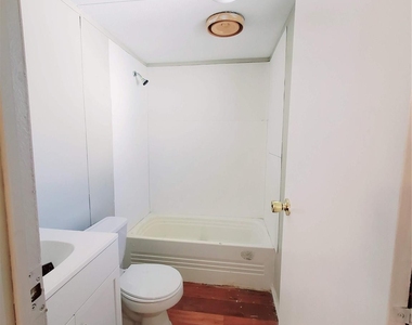 401 S Woodson Street - Photo Thumbnail 7