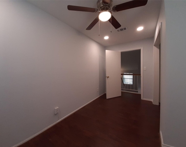 8 Fawnchase Court - Photo Thumbnail 16