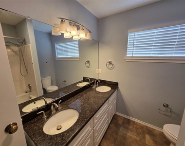 8 Fawnchase Court - Photo Thumbnail 15