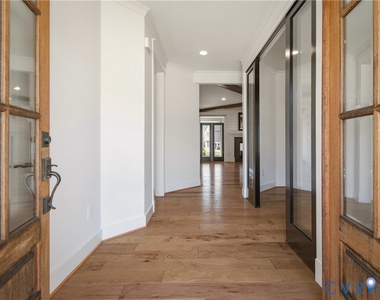 3718 Graythorne Drive - Photo Thumbnail 3