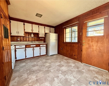 406 Bradsher Avenue - Photo Thumbnail 2