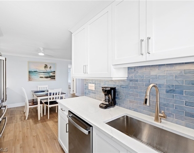 25750 Hickory Boulevard - Photo Thumbnail 6