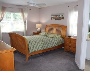 25735 Lake Amelia Way - Photo Thumbnail 12