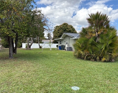 5652 Eichen Circle E - Photo Thumbnail 13